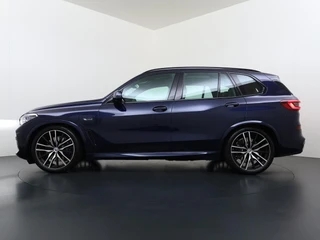 BMW X5 xDrive45e High Executive BOMVOL! | PANO | HARMAN KARDON | LASER LED | ELEK. ACHTER KLEP | ELEK. TREKHAAK | STOELVERWARMING | ELEK. MEM. SEAT | ACHTERUITRIJCAMERA | 22'' VELGEN | RIJKLAAR PRIJS + 12 MND BOVAG GARANTIE | / 6