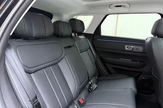Jaecoo 7 1.5 GDI SHS-P Exclusive Black Edition Plug-in Hybride | 20" zwarte lichtmetalen velgen | Schuif-/kanteldak | Stoelverwarming & ventilatie | Elektrische achterklep | 1500 KG trekgewicht / 20