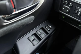 Lexus CT 200h Business Line | Navigatie | Climate Control | Achteruitrijcamera | Parkeersensoren voor & achter / 18