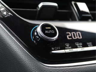 Toyota Corolla Touring Sports 1.8 Hybrid Business  | Navigatie | Stoelverwarming / 45