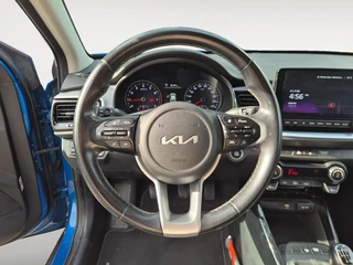 Kia Stonic 1.0 T-GDi MHEV DynamicPlusLine | Cruise Control | Climate Control | Camera | Navigatie | Parkeersensoren | Trekhaak | Zwart Dak | / 14