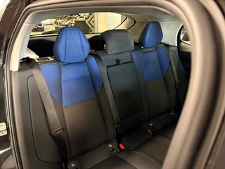 Lynk & Co 01 1.5 / pano / navi / camera / Infinity / memory / elec klep / Apple carplay / 26