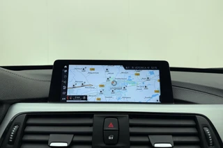 BMW 3-serie Gran Turismo 320i High Executive Edition | Lederen bekleding | M Sport pakket | Trekhaak | Stoelverwarming | Keyless | Navigatie | Weinig kilometers | Climate control / 29