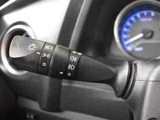 Toyota Auris 1.3 Now | Climatronic | Lichtmetaal | Cruise Control / 21