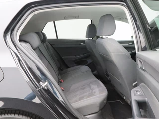 Volkswagen Golf 1.5 eTSi 150 Pk Automaat Style | Adaptive Cruise | Climatronic | Camera | CarPlay | Navigatie | 17 Inch / 35