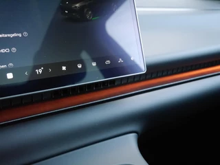 Leapmotor C10 Design 69.9 kWh | uit Voorraad leverbaar | Panoramadak | Elektrische achterklep | 20inch velgen | Camera voor en achter | Lederen bekleding / 30