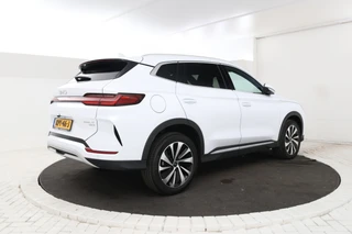 BYD SEAL U 1.5 T DM-i AWD Design  4 wheel drive! trekgewicht 1300kg! / 4