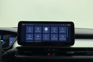 Jeep Avenger 1.2 e-Hybrid Summit Automaat | JBL Soundsystem| Navigatie | Draadloze telefoonlader | Elektrische achterklep | Camera | Keyless | Carplay / 28