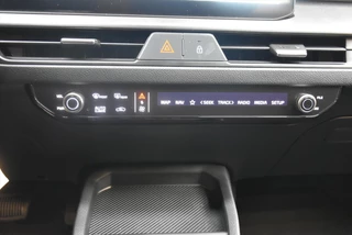 KIA Stonic 1.0 T-GDi MHEV 100pk DCT7 DynamicPlusLine / 25