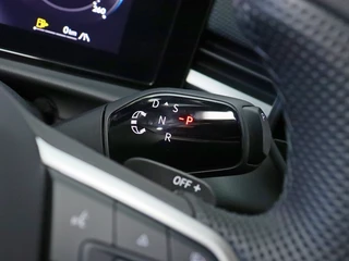 Volkswagen T-Roc 1.5 eTSI R-Line Elek. Trekhaak | Stuur-/stoelverwarming | Verlichte logo's / 31