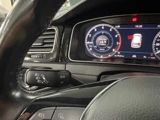 Volkswagen Golf 1.5 TSI Highline/ NL auto/ Pano/ Parkeersensoren / 20