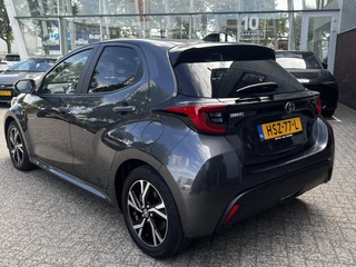 Toyota Yaris 1.5 Hybrid 115 Dynamic LM-VELGEN 16'' APPLE/ANDROID LED NAVI KEYLESS CAMERA CLIMATE PRIVACY GLASS NL-AUTO / 4