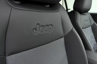 Jeep Avenger Summit 54 kWh | Camera | Apple carplay/Android auto | Voorruitverwarming | Climate control / 11