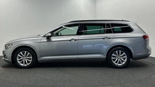 Volkswagen Passat Variant 1.5 TSI Highline NAVI CARPLAY CRUISE LM ECC. / 9