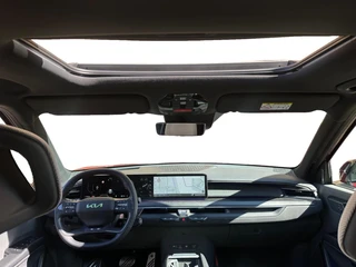 Kia EV9 GT-line AWD 99,8 kwh 7 zits | 385 PK | Geventileerde/verwarmde stoelen | Wireless Carplay & Android auto | 2.500 kg trekgewicht | Meridian | Fabrieksgarantie t/m 19-6-2033 +3x 1 jaar*  | NAP / 15
