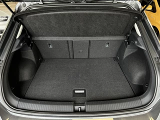 Volkswagen T-Roc 1.0 TSI Life  | Clima | Carplay | PDC voor + achter | LM velgen | ( Vestiging - Nieuwegein ) / 29