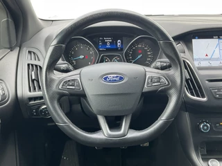 Ford Focus 1.5 ST-Line 1e Eigenaar Nav/Cruise 18 Inch Pdc NL-Auto UITSTRALING! / 20