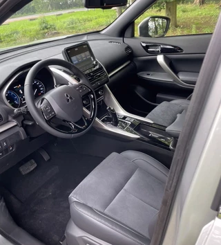 Mitsubishi Eclipse Cross 2.4 PHEV Intense / 14