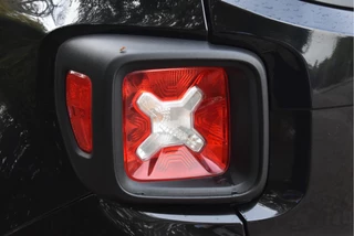 Jeep Renegade 1.4 MultiAir Latitude  | NL-Auto | Cruise Contr | Airco | Bluetooth | LM-Velgen | NAP / 26