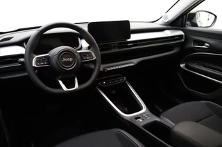 Jeep Avenger Altitude 54 kWh | Adaptive Cruise control | Climate control | Camera | 18" Lichtmetalen velgen | Getint glas | Keyless | Bluetooth | Draadloze telefoonlader / 8