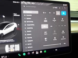 Tesla Model 3 Standard 60 KWH Plus RWD / 29