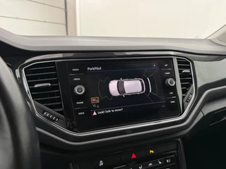 Volkswagen T-Roc 1.5 TSI Sport | Trekhaak | Adaptive Cruise | Stoelverwarming | Digital Dash | CarPlay / 23