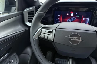 Opel Mokka Electric GS 54 kWh  | Climate control | Achteruitrijcamera | Apple Carplay/Android Auto | Cruise control | LED koplampen | Zwart dak | 18" Lichtmetalen velgen / 20