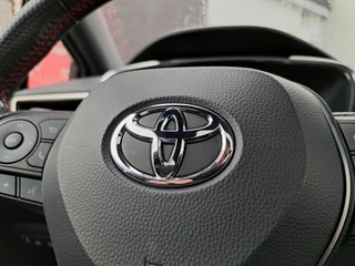 Toyota Corolla Hybrid 140 GR Sport SCHUIF/KANTELDAK PARKEERSENSOREN STOELVERW LM-VELGEN APPLE/ANDROID DRAADLOOS-LADEN CAMERA KEYLESS / 18