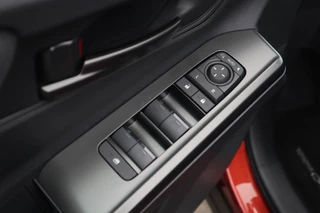 Toyota C-HR+ FIRST EDITION 77KWH 607KM-WLTP DEMO 20"LM-VELGEN EL-ACHTERKLEP PRIVACY-GLASS DEMO NL-AUTO / 21