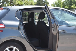 Peugeot 208 1.2 PureTech Style  | NL-Auto | Navi | Cruise Control | Airco | Bluetooth | Park.sensoren | LM-Velgen | NAP / 13
