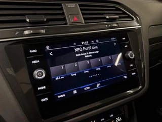 Volkswagen Tiguan 1.5 TSI R-Line Pano Virtual Harman Kardon / 37