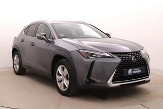 Lexus UX 250h Comfort Line | Trekhaak | Camera | Adaptive Cruise | Stoel-/Stuurverwarming | CarPlay / 7