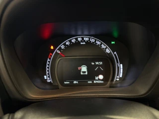 Toyota Aygo X 1.0 VVT-i MT first / apple /stoelverw /cruisec /camera/pdc/clima/boeken / 14