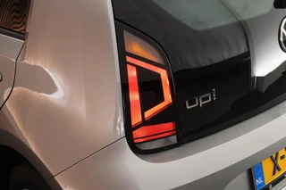Volkswagen Up! 1.0 60pk Move Maps&More Airco / 27