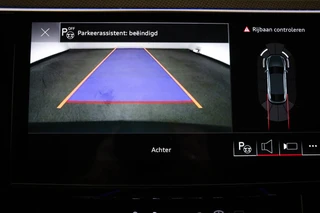 Audi Q8 Sportback e-tron 55 quattro Edition 115 kWh | PANORAMADAK | ACHTERBANKVERWARMING | AMBIENT LIGHTING | HEAD UP | B&O | TREKHAAK | 22" / 14