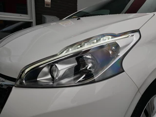 Peugeot 208 1.2 PureTech Signature Nieuwe Riem| Carplay| Stoelverwarming / 11