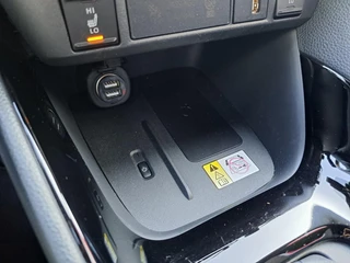 Toyota Yaris 1.5 Hybrid Executive DODEHOEK PARELMOER SPORTSTOELEN STOELVERWARMING PDC LED / 21