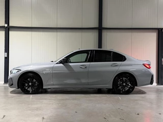 BMW 3-serie 320e Sedan SOH 98% M-sport Pano Brooklyn Grau / 19