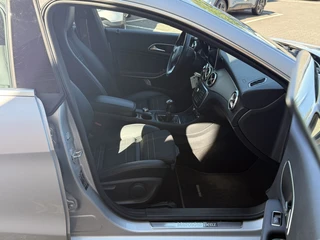 Mercedes-Benz CLA Shooting Brake 180 Lease Edition Navi / Clima / Lm Velgen / Half Leer / PDC / 14