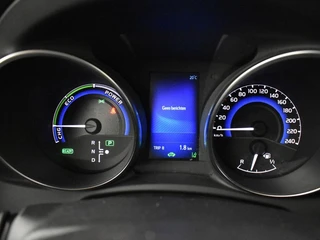 Toyota Auris Touring Sports 1.8 Hybrid Team D / 18