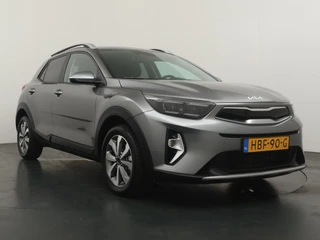 Kia Stonic 1.0 T-GDi MHEV DynamicPlusLine  - Apple/Android Carplay - Navigatie - Cruise Control - Stoel/Stuurverwarming - Lichtmetalen Velgen - Fabrieksgarantie t/m 28-01-2032 / 12