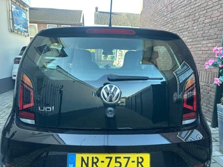Volkswagen up! Up 1.0 BMT MOVE / 6