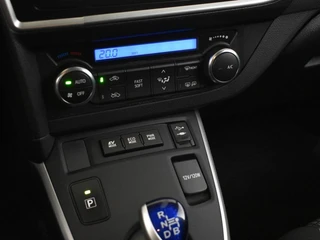 Toyota Auris 1.8 Hybrid Comfort | Navigatie | Trekhaak | Climatronic / 14