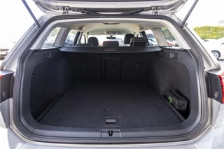 Volkswagen Golf 1.4 TSI Highline Business | DSG  | Virtual | ACC | Carplay / 35