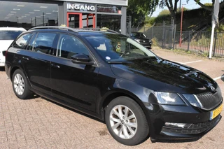 Škoda Octavia Combi 1.0 TSI Greentech Ambition Business / 12