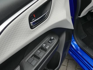 Suzuki Swift 1.2 Style Smart Hybrid BLACK RHINO, Apple Carpl/Andr Auto,Camera, Adaptive Cruise Control Climate Control, Navigatie. / 15