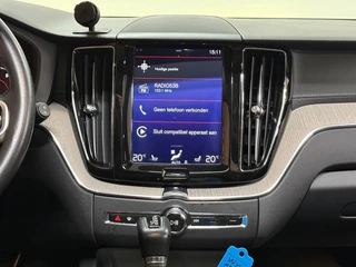 Volvo XC60 2.0 T5 Inscription | 250PK | Automaat | Leder | Camera | Trekhaak | Pano | Navi | 12,3” Digitaal Display / 33