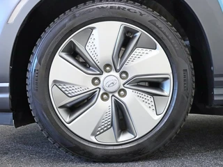 Hyundai Kona EV Comfort Smart 64 kWh | Warmtepomp | 3 fase laden / 7