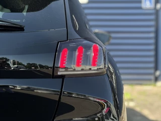 Peugeot 208 1.2 PureTech Allure Pack | Adaptive Cruise Control | Parkeercamera/-sensoren | Keyless Start | Apple Carplay/Android Auto | Climate Control | i-Cockpit | Navigatie | DAB | Full LED | Dealer Onderhouden | / 9