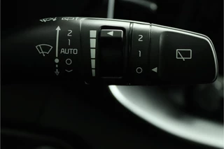 Kia ProCeed 1.5 T-GDi GT-Line Automaat  - Apple Carplay/Android Auto - Cruise Control - Dodehoekdetectie - Climate Control - Navigatie - Stoel/Stuur Verwarming - - Fabrieksgarantie tot 06-2031 / 24